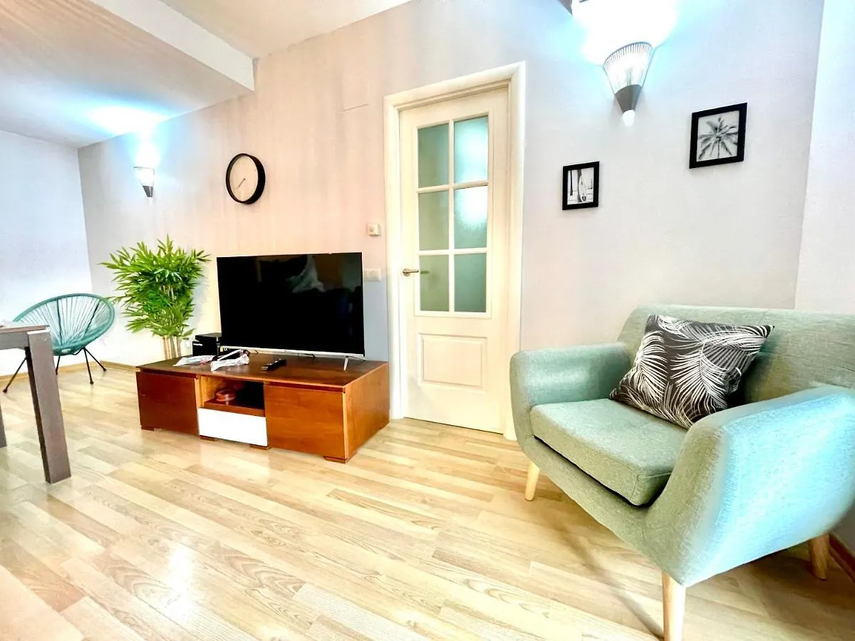 Seahomes Vacations, Fenals Beach&Chic, Pk, Top Apartment Full Equipped Lloret de Mar Espagne